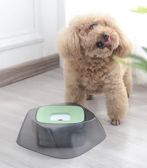 Plastic Splash Proof Pet Water Bowl 1.4L Floating Dog Bowl No Wet Mouth Leak Proof Water Dispenser for Dogs